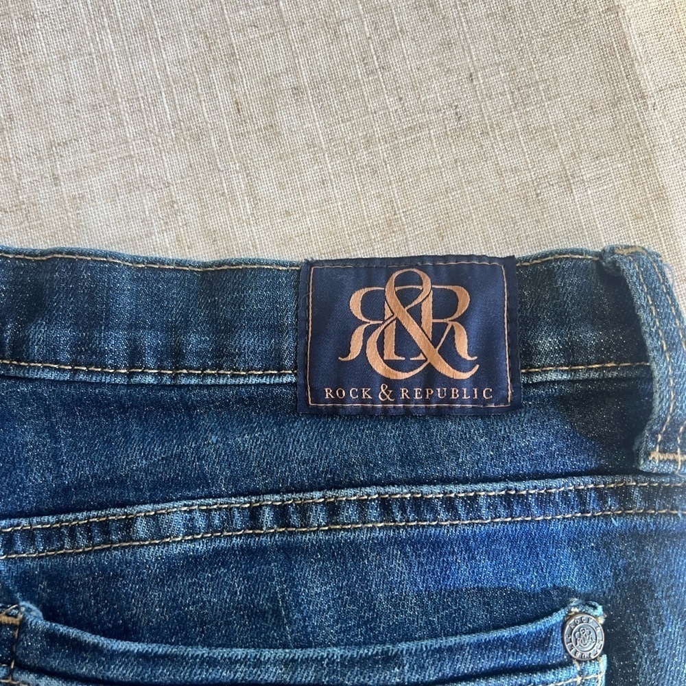 Rock and Republic ladies jeans 10. Perfect condition No stains or imperfections - Picture 6 of 13